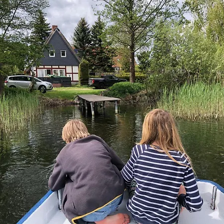 Haus Am Mit Steg, Boot, Kamin Und Sauna - Mecklenburgische Seenplatte *
