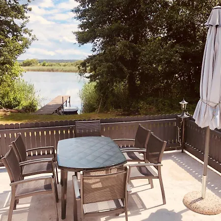 펜션 Haus Am Mit Steg, Boot, Kamin Und Sauna - Mecklenburgische Seenplatte *