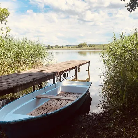 펜션 Haus Am Mit Steg, Boot, Kamin Und Sauna - Mecklenburgische Seenplatte